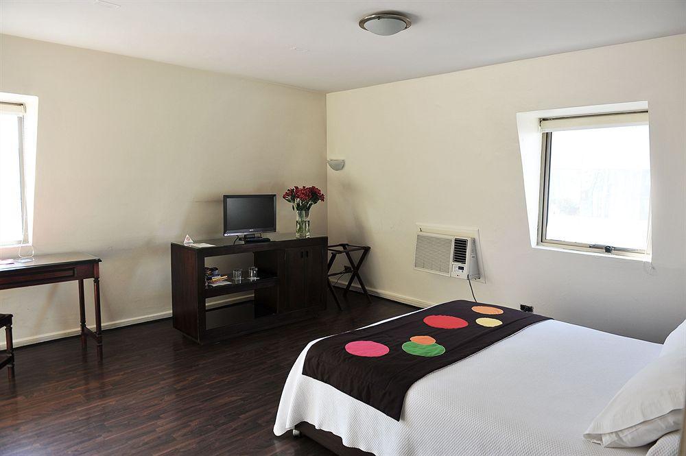 Hotel Mr Express Santiago del Cile Esterno foto
