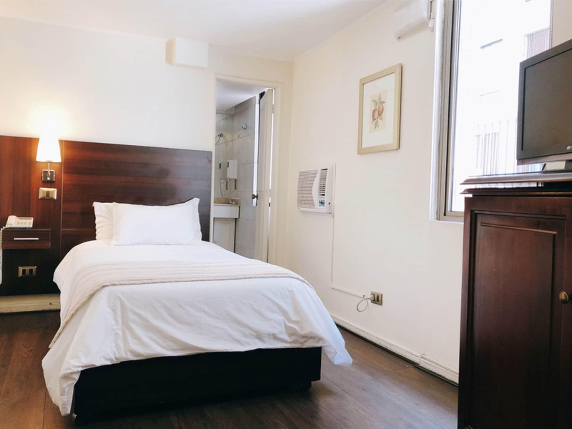 Hotel Mr Express Santiago del Cile Esterno foto