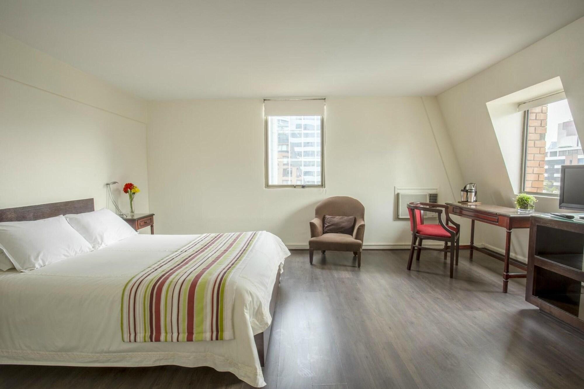 Hotel Mr Express Santiago del Cile Esterno foto
