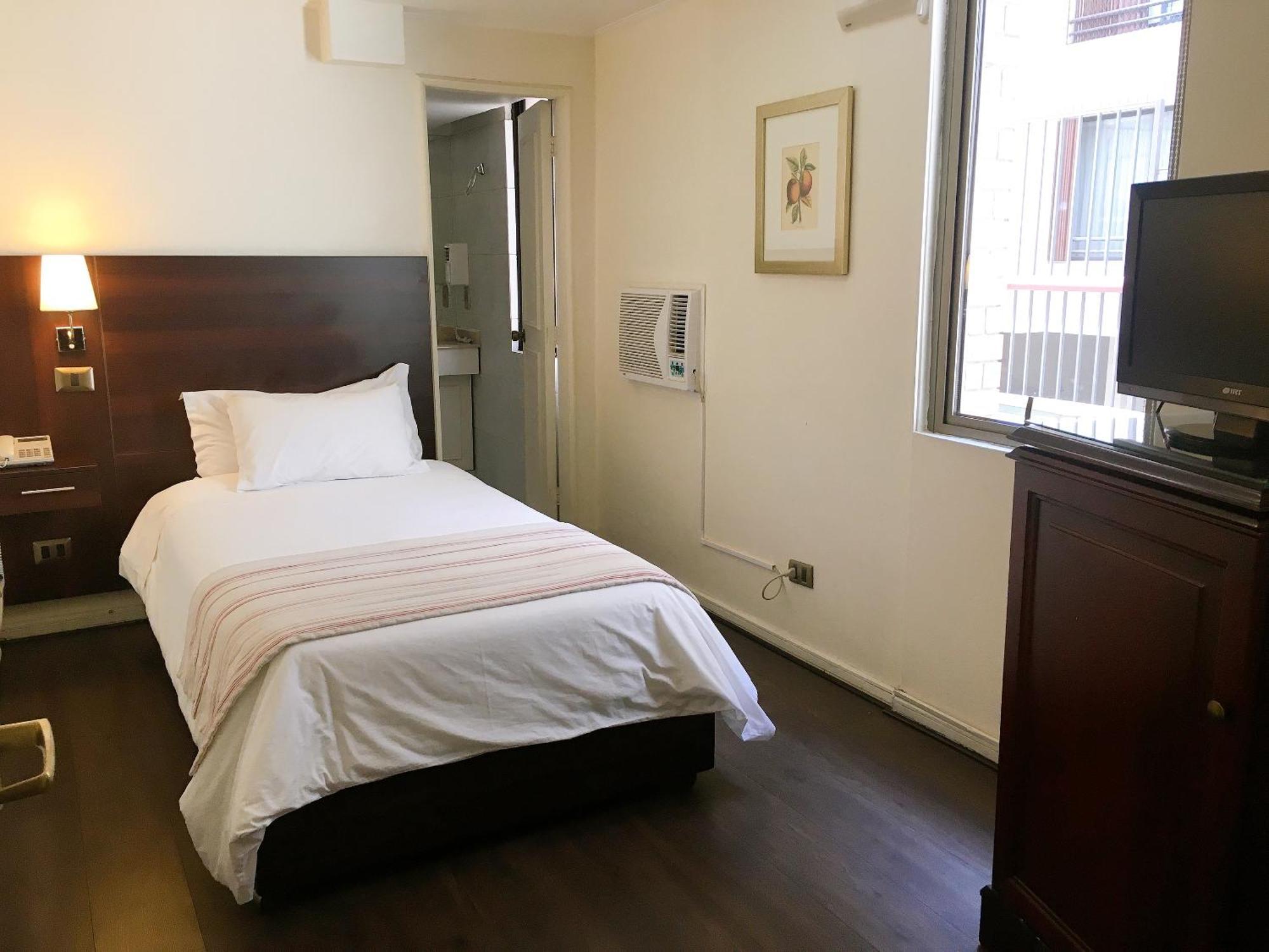 Hotel Mr Express Santiago del Cile Camera foto